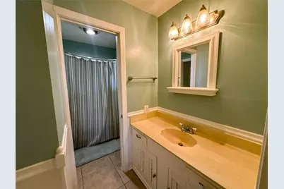 407 E Austin Avenue, Palacios, TX 77465 - Photo 11