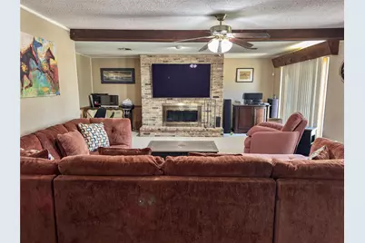 407 E Austin Avenue, Palacios, TX 77465 - Photo 15