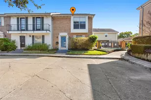 18214 Heritage Ln, Nassau Bay, TX 77058 - Photo 3