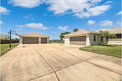 226 Quail Ridge Lane, Dickinson, TX 77539 - Photo 33