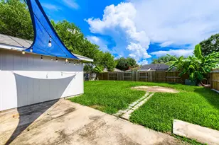 3074 County Rd 855B, Alvin, TX 77511 - Photo 27