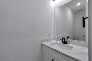 8328 Corinth St, Houston, TX 77051 - Photo 25