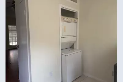 7575 Cambridge Street #1902, Houston, TX 77054 - Photo 9
