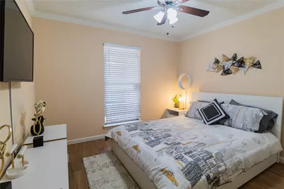 2922 Shadow Trail Drive, Houston, TX 77082 - Photo 9