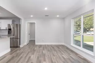 9807 Jaywood Dr, Houston, TX 77040 - Photo 5
