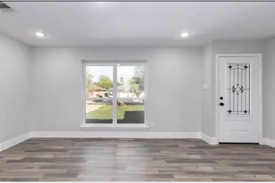 9807 Jaywood Drive, Houston, TX 77040 - Photo 7