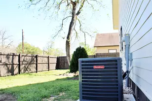 678 Colorado St, Glidden, TX 78943 - Photo 47