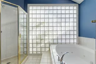 9306 Corner Oaks Ln, Houston, TX 77036 - Photo 19