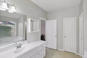 2910 Laguna Shores Ln, League City, TX 77573 - Photo 13