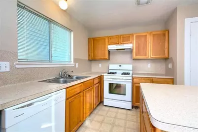 11917 Longwood Garden Way, Houston, TX 77047 - Photo 9