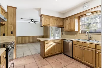 11995 Burrell Cemetery Road, Beaumont, TX 77705 - Photo 15