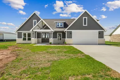 850 Longhorn Trail, Angleton, TX 77515 - Photo 1