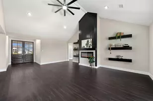 850 Longhorn Trail, Angleton, TX 77515 - Photo 7