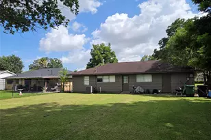 10319 Lafferty Oaks St, Houston, TX 77013 - Photo 5