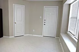 9510 Narnia Springs Ct, Houston, TX 77075 - Photo 3