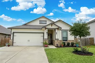 209 Bryan Wy, Angleton, TX 77515 - Photo 1