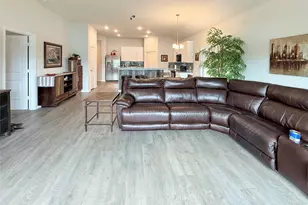 209 Bryan Wy, Angleton, TX 77515 - Photo 9