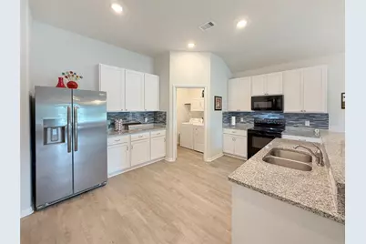 209 Bryan Way, Angleton, TX 77515 - Photo 3