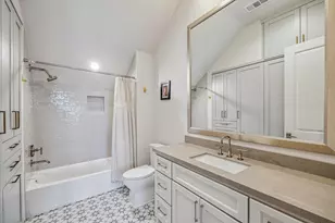 313 Royale Heights Ln, Houston, TX 77024 - Photo 39