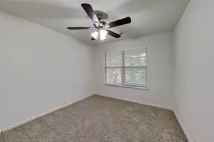 10414 Falling River Dr, Houston, TX 77095 - Photo 9