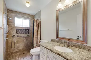 10314 Paintbrush Ln, Sugar Land, TX 77498 - Photo 25