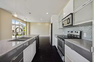 207 Pierce St, Houston, TX 77002 - Photo 13