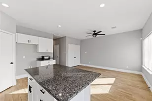 4651 Mallow St, Houston, TX 77051 - Photo 9