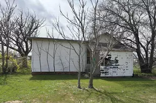 510 E Franklin Ave, Electra, TX 76360 - Photo 3