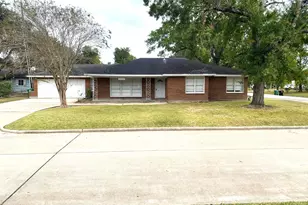 2902 Broadmead Dr, Houston, TX 77025 - Photo 1