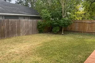 2902 Broadmead Dr, Houston, TX 77025 - Photo 5