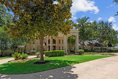 18022 Country Hills, Tomball, TX 77377 - Photo 3