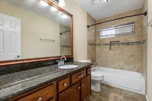 4826 Meadowglen Dr, Pearland, TX 77584 - Photo 19