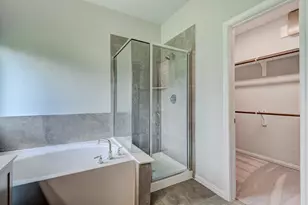 208 Shoreview Dr, Conroe, TX 77303 - Photo 17