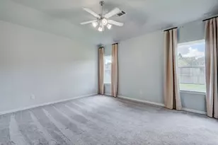208 Shoreview Dr, Conroe, TX 77303 - Photo 15