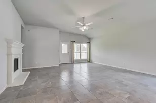 208 Shoreview Dr, Conroe, TX 77303 - Photo 11