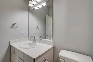 208 Shoreview Dr, Conroe, TX 77303 - Photo 21
