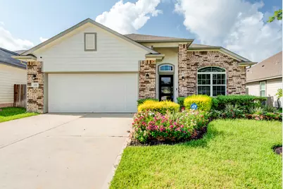 208 Shoreview Drive, Conroe, TX 77303 - Photo 1