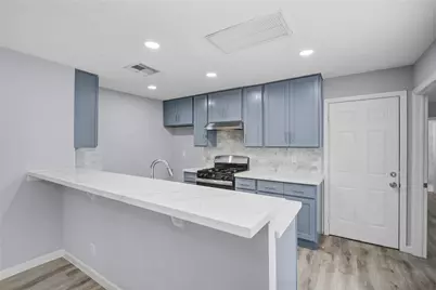 5703 Easthampton Drive #D, Houston, TX 77039 - Photo 13