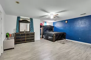 7923 Glenview Dr, Houston, TX 77061 - Photo 13