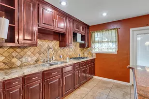 7923 Glenview Dr, Houston, TX 77061 - Photo 9