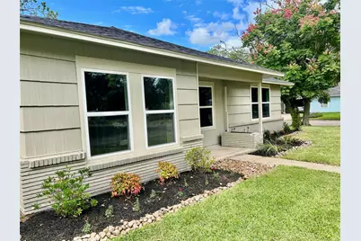 319 Wisteria Street, Lake Jackson, TX 77566 - Photo 27