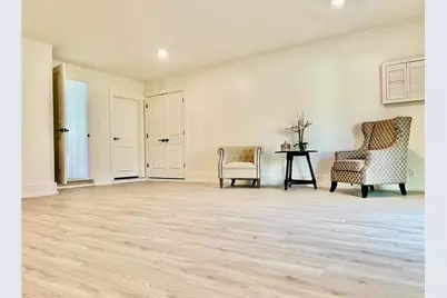 319 Wisteria Street, Lake Jackson, TX 77566 - Photo 13