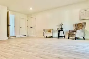 319 Wisteria St, Lake Jackson, TX 77566 - Photo 13