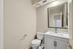 12625 Memorial Dr, Houston, TX 77024 - Photo 13