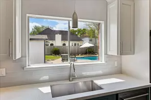 7022 Red Coral Dr, Pasadena, TX 77505 - Photo 13