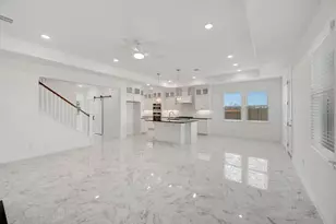 13010 Old Fashion Cir, Mont Belvieu, TX 77535 - Photo 5