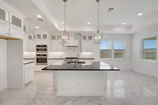 13010 Old Fashion Cir, Mont Belvieu, TX 77535 - Photo 3