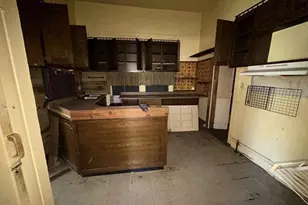 601 E Michalk St, Thorndale, TX 76577 - Photo 7