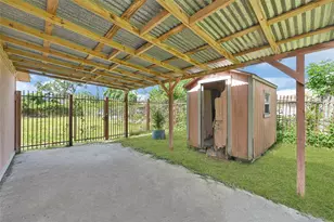 4600 Ireland St, Houston, TX 77016 - Photo 3