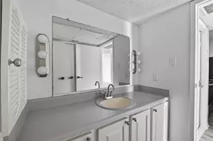 10110 Forum W Dr, Houston, TX 77036 - Photo 23